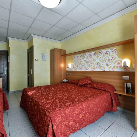 מלון Stella Alpina E Ristorante דרוניו