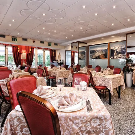 Stella Alpina E Ristorante מלון 3*